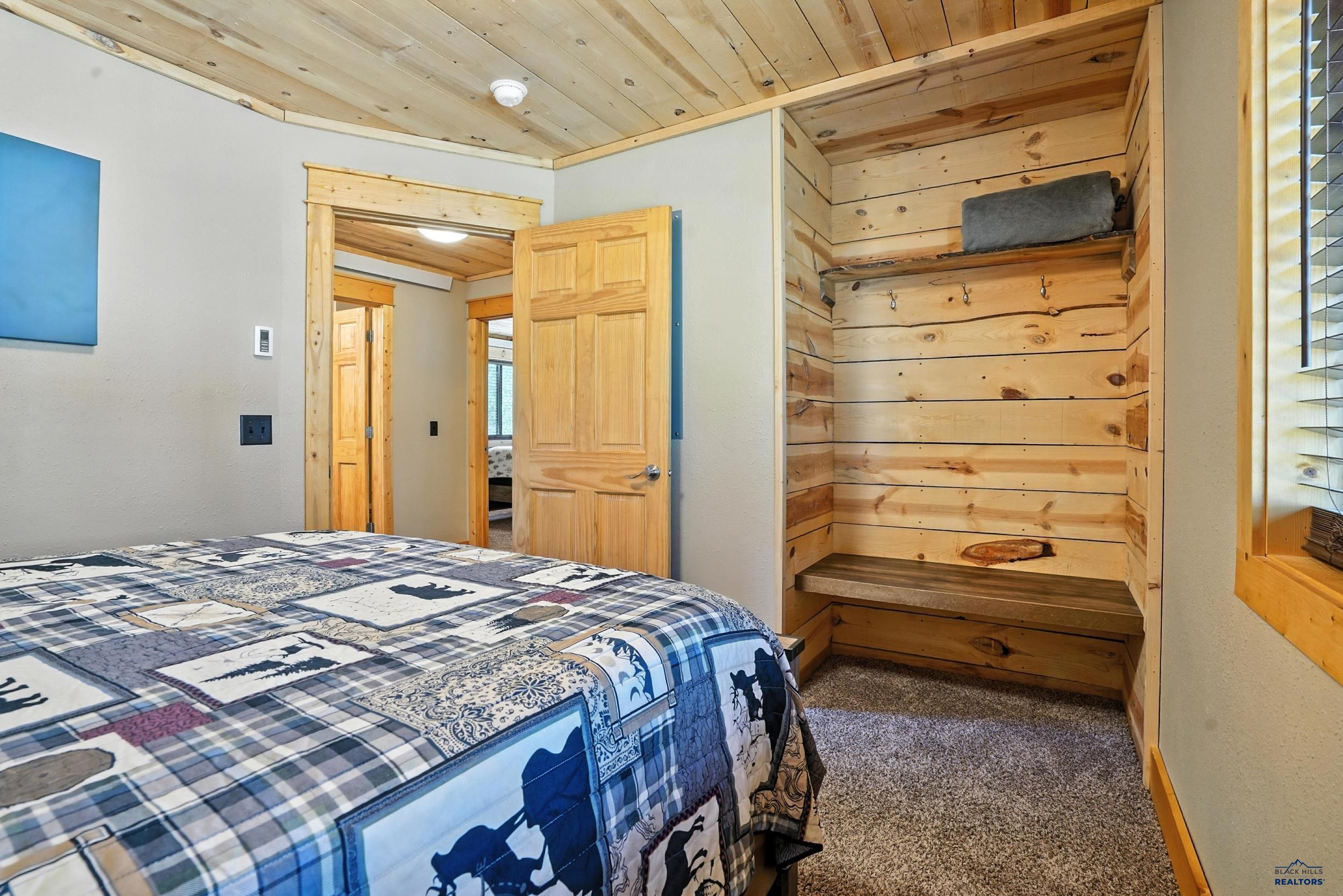 21304 & 21302 WASP RD