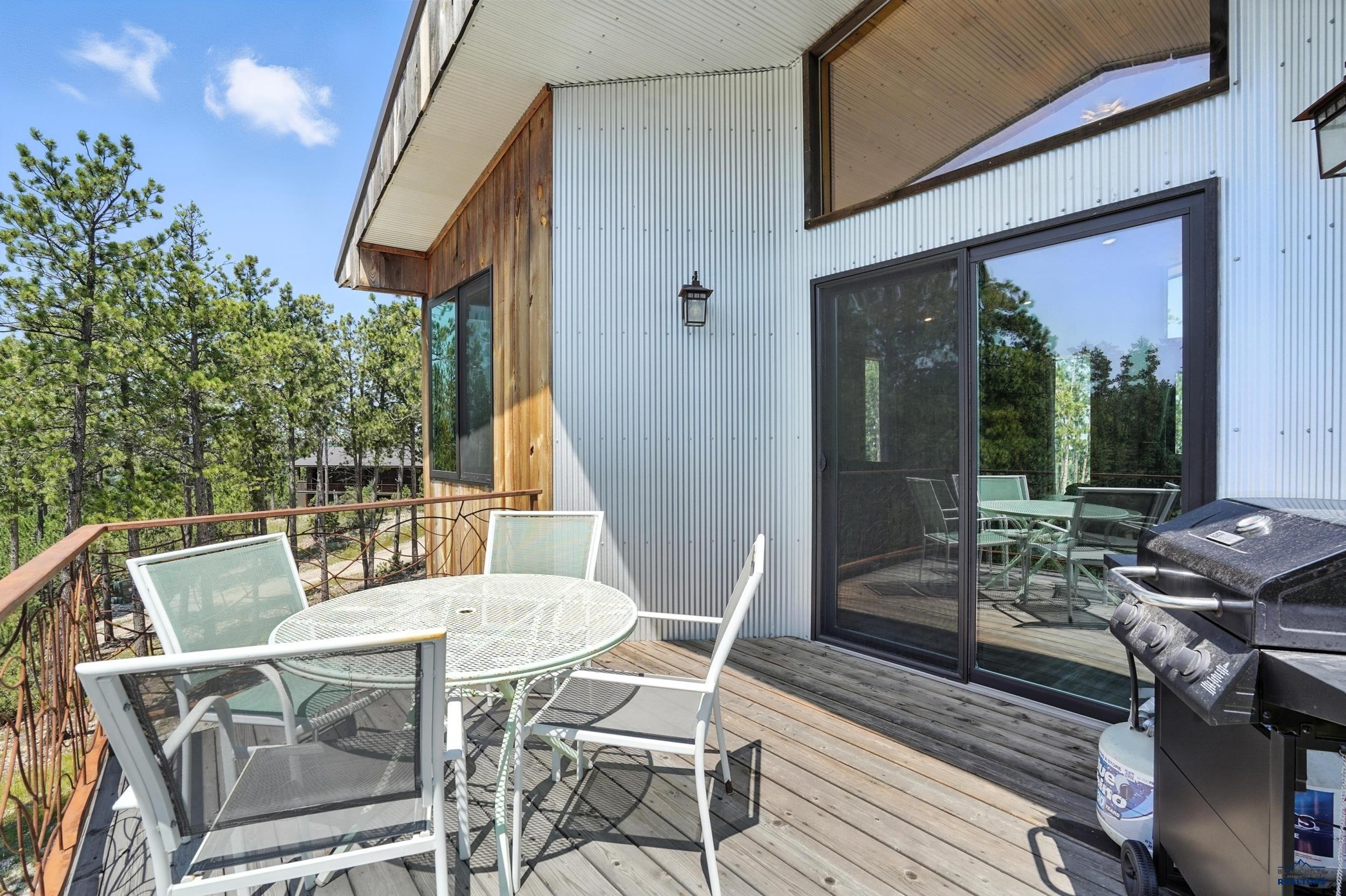 21304 & 21302 WASP RD