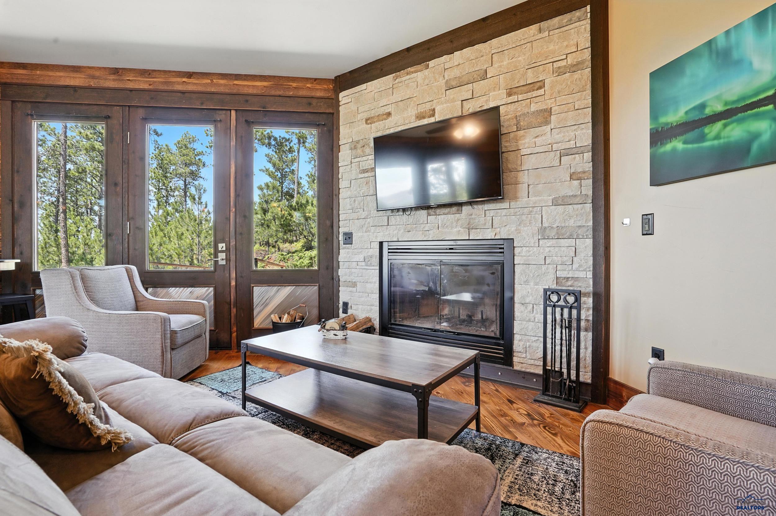 21304 & 21302 WASP RD