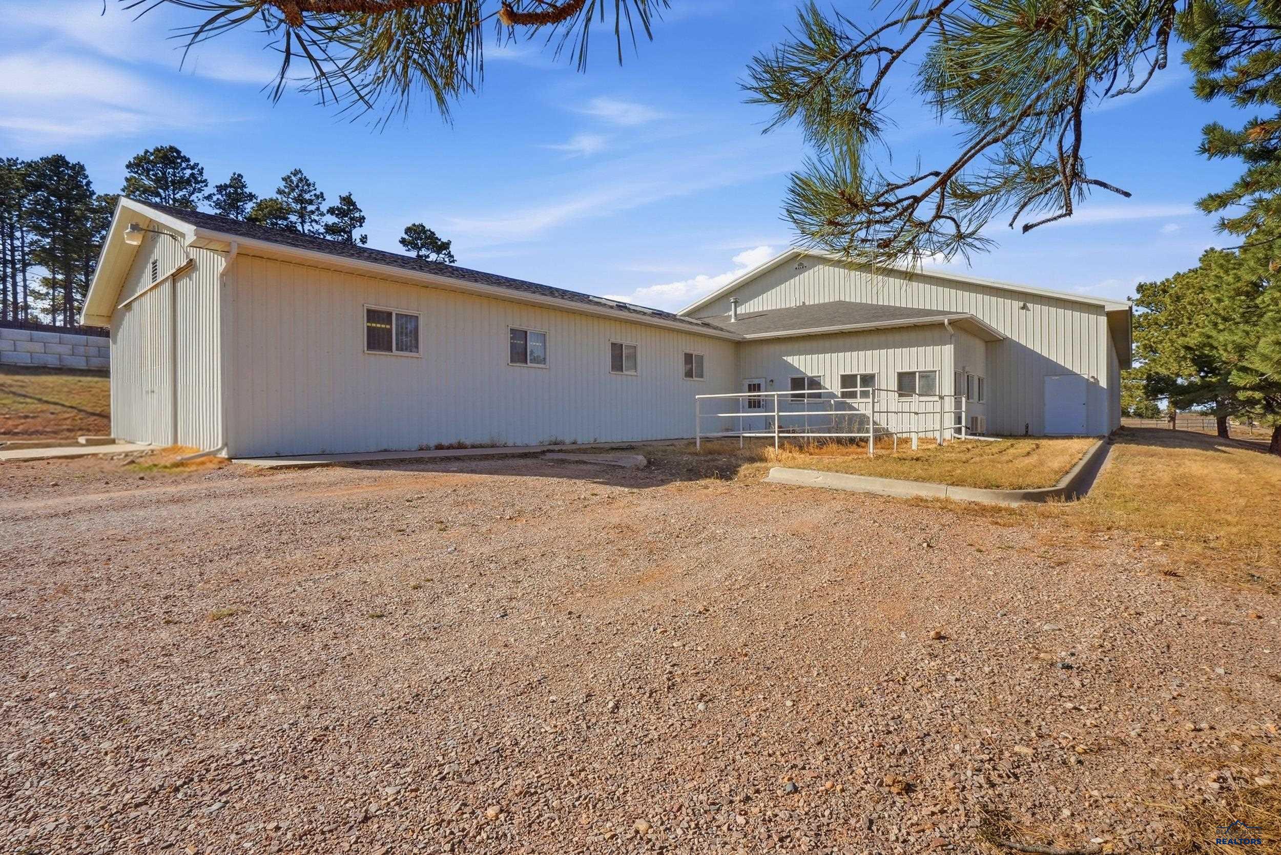 1810 SKYLINE RANCH RD