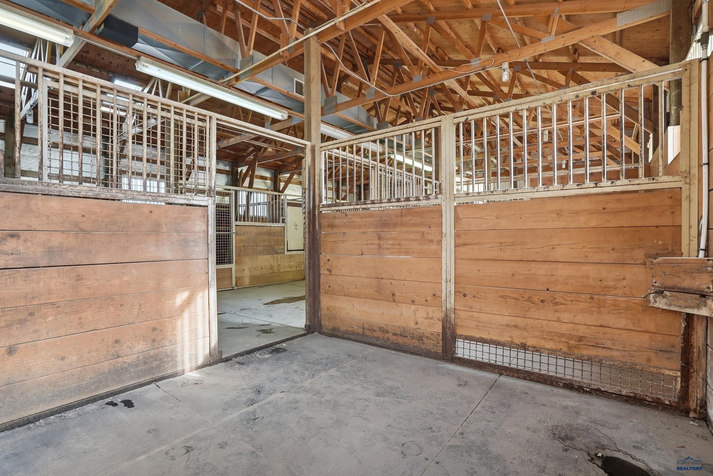 1810 SKYLINE RANCH RD