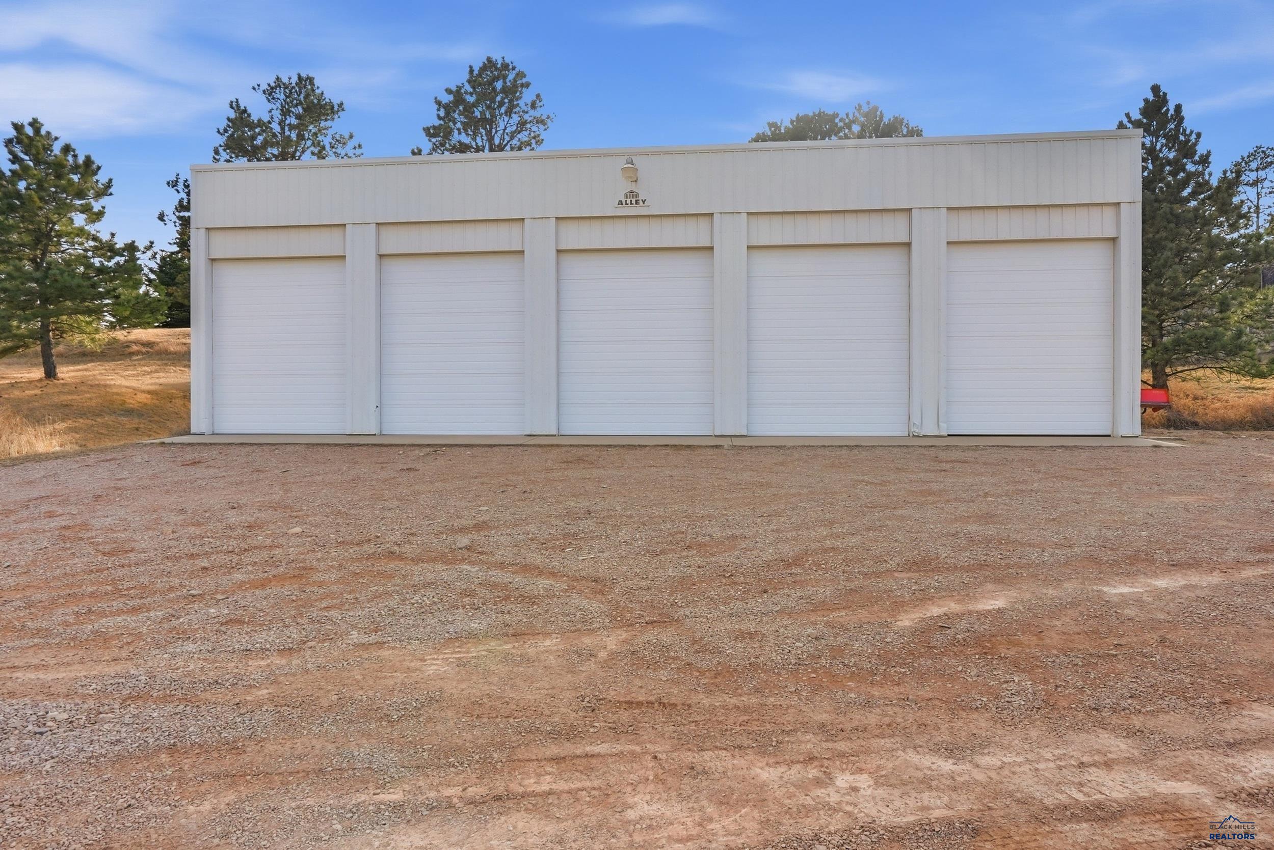 1810 SKYLINE RANCH RD