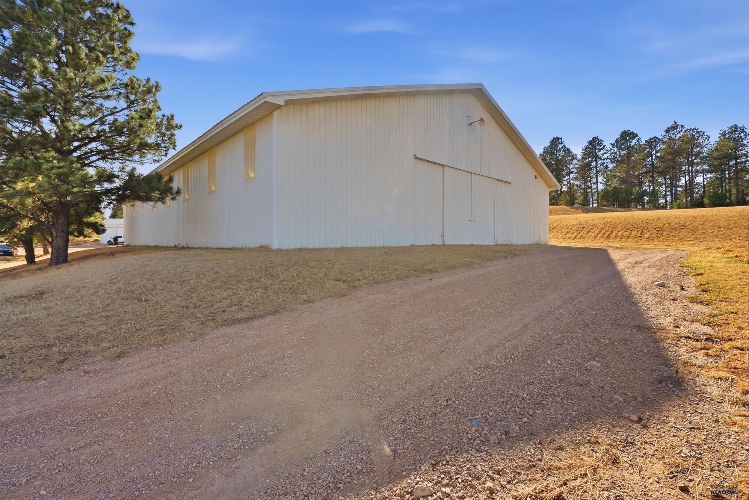 1810 SKYLINE RANCH RD