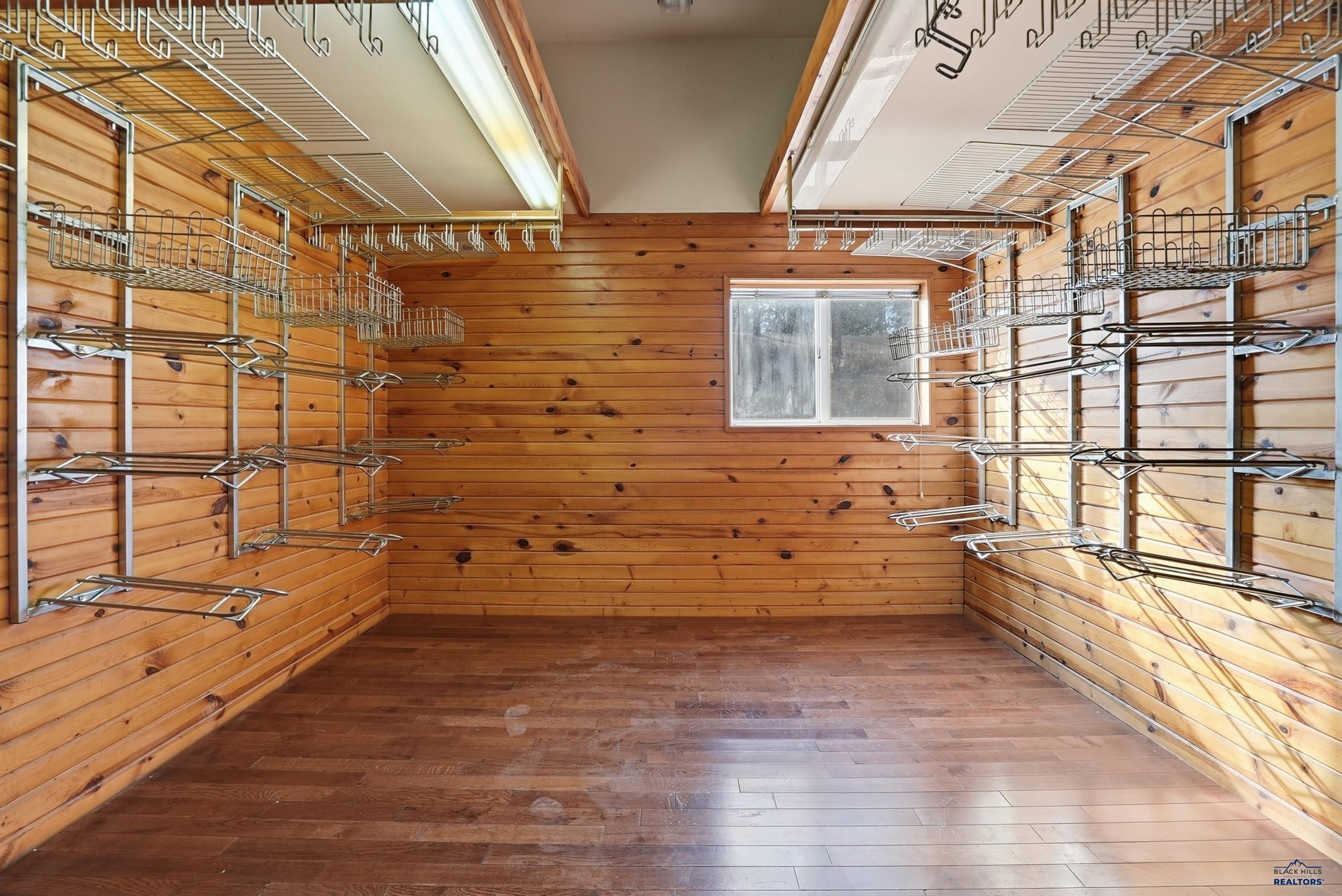 1810 SKYLINE RANCH RD