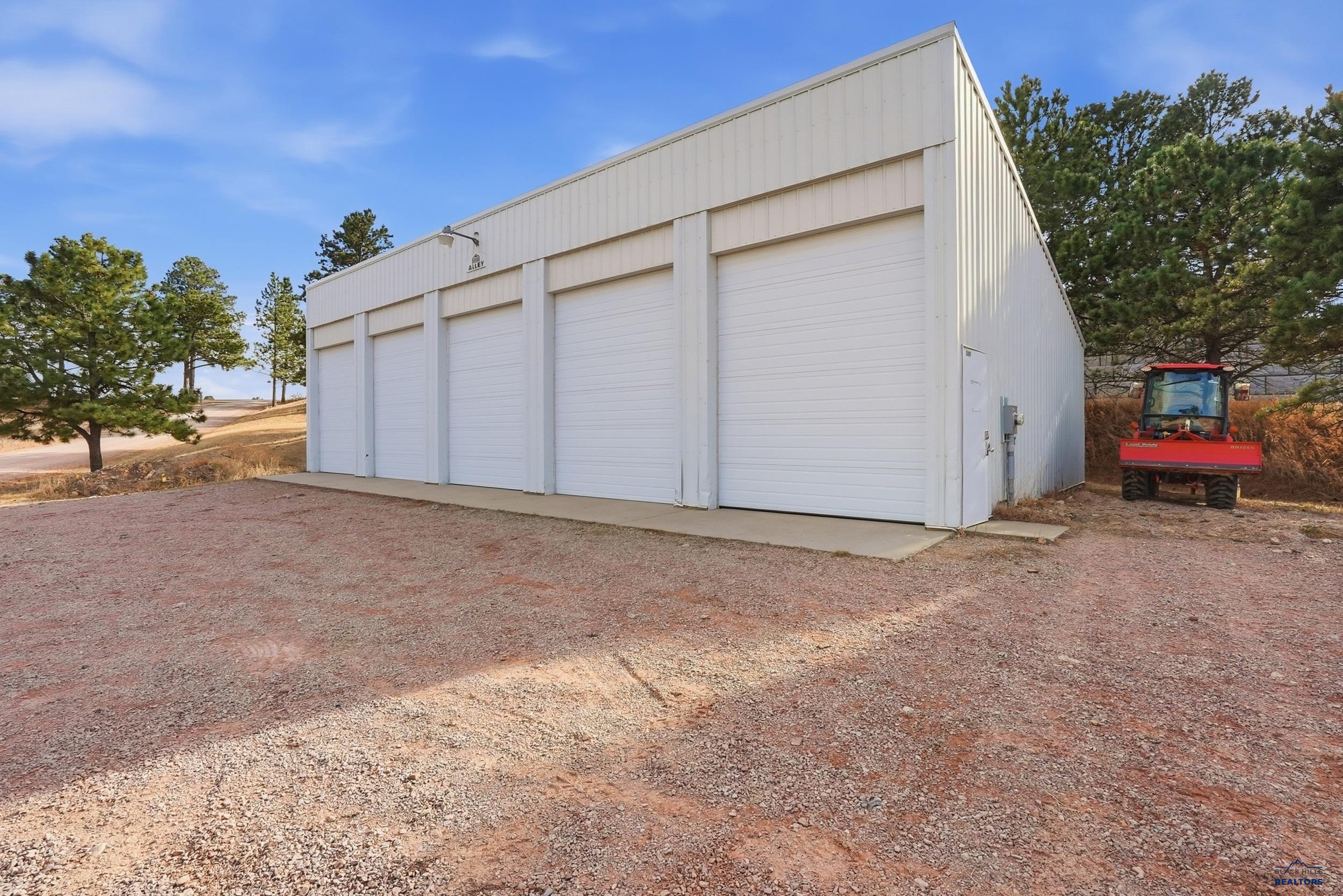 1810 SKYLINE RANCH RD