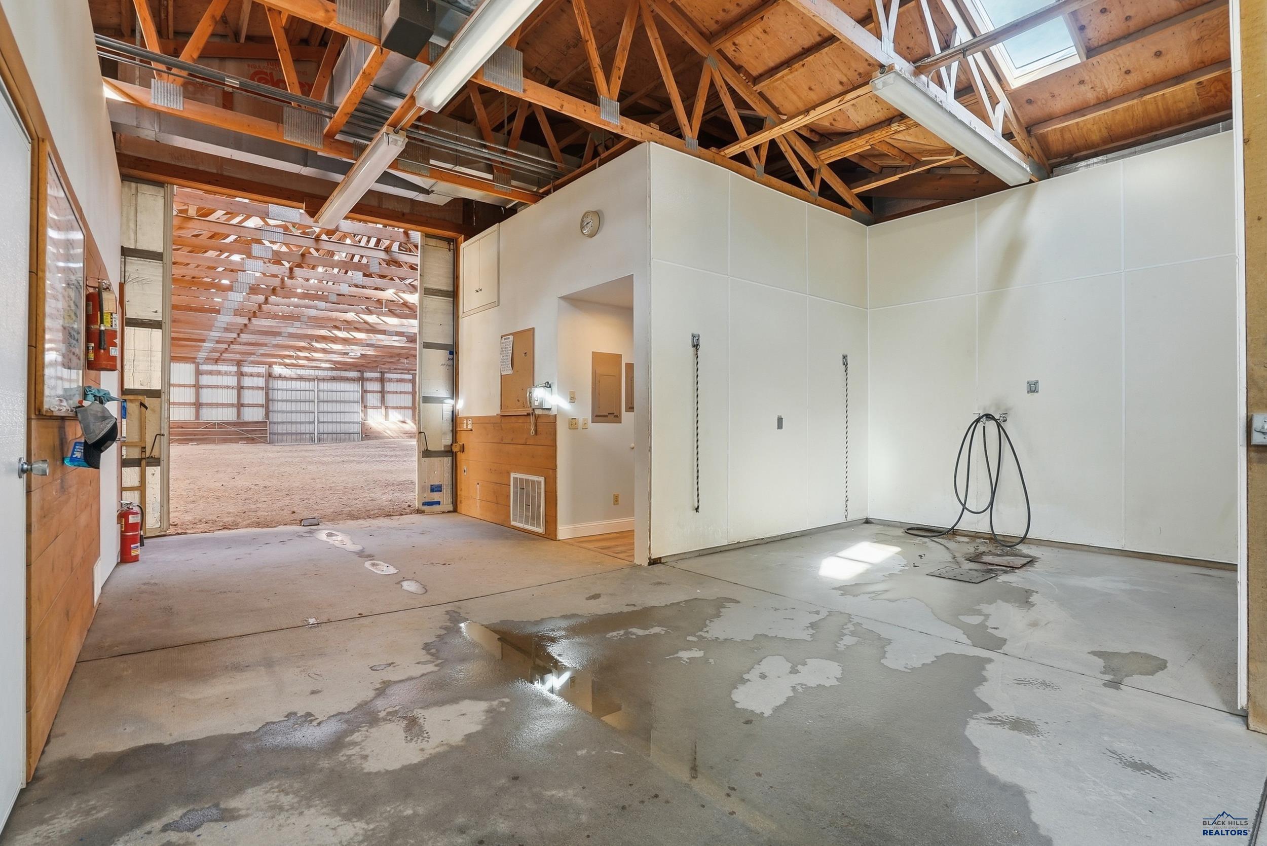 1810 SKYLINE RANCH RD