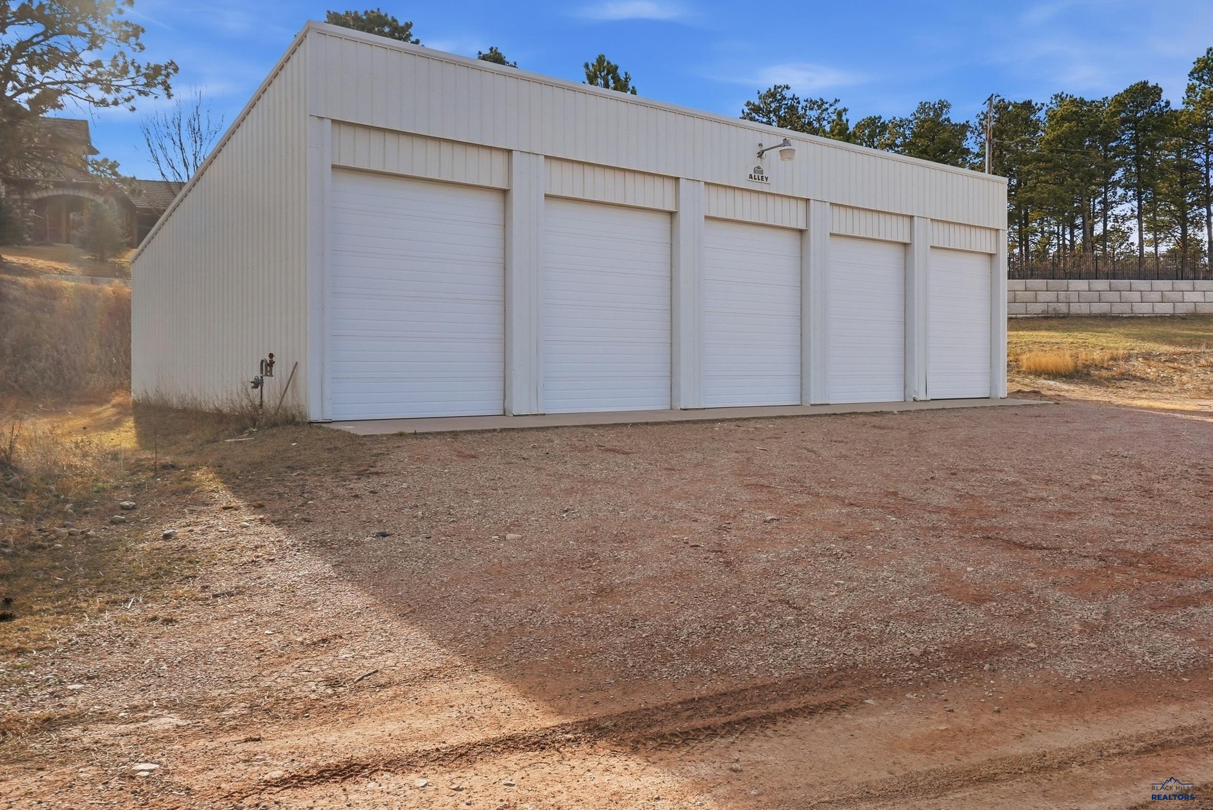 1810 SKYLINE RANCH RD