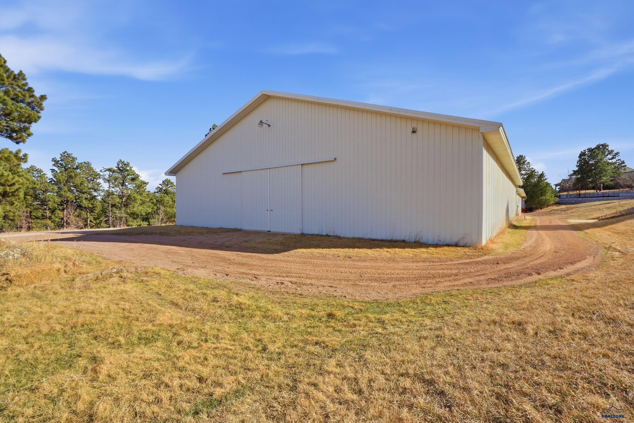 1810 SKYLINE RANCH RD