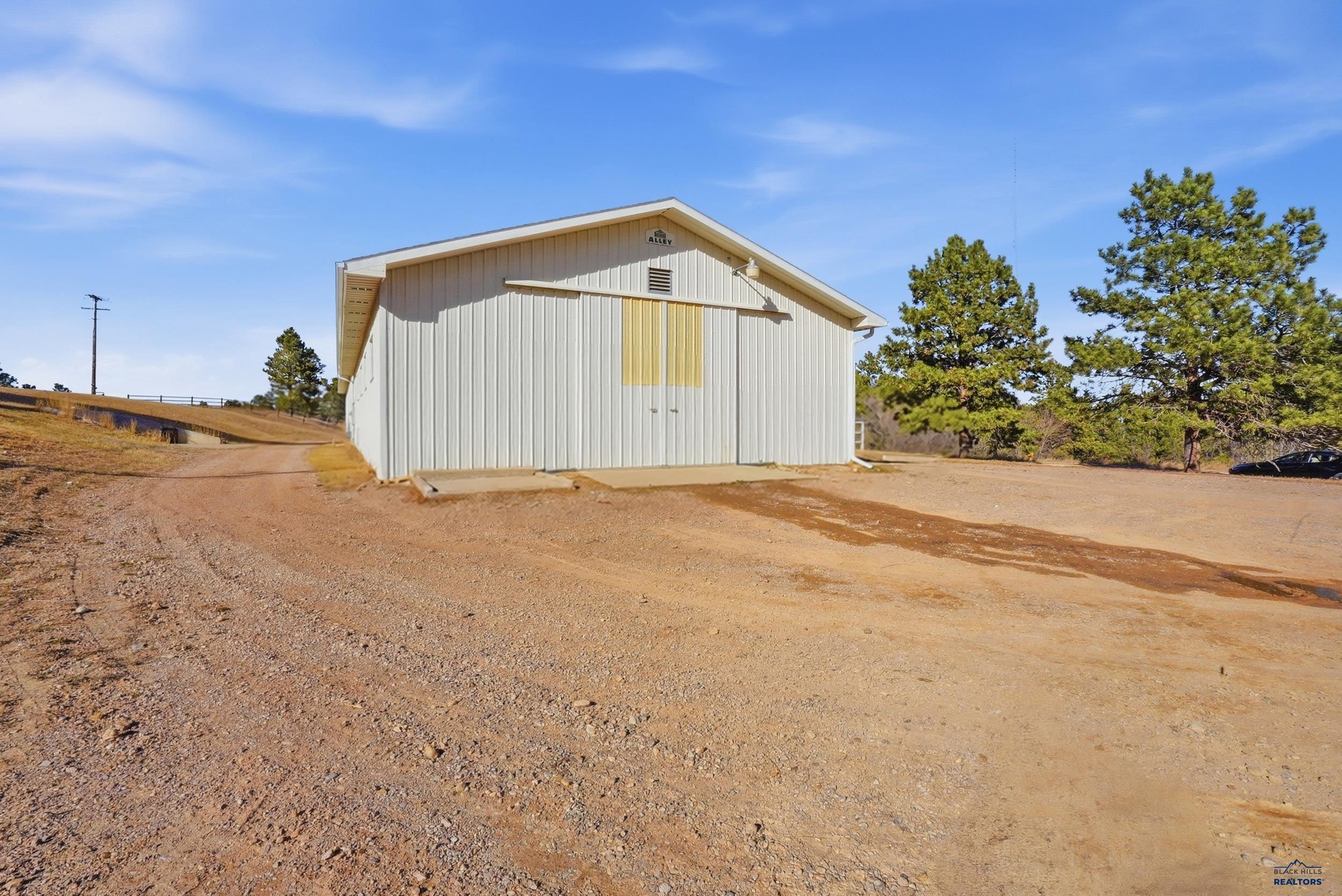 1810 SKYLINE RANCH RD