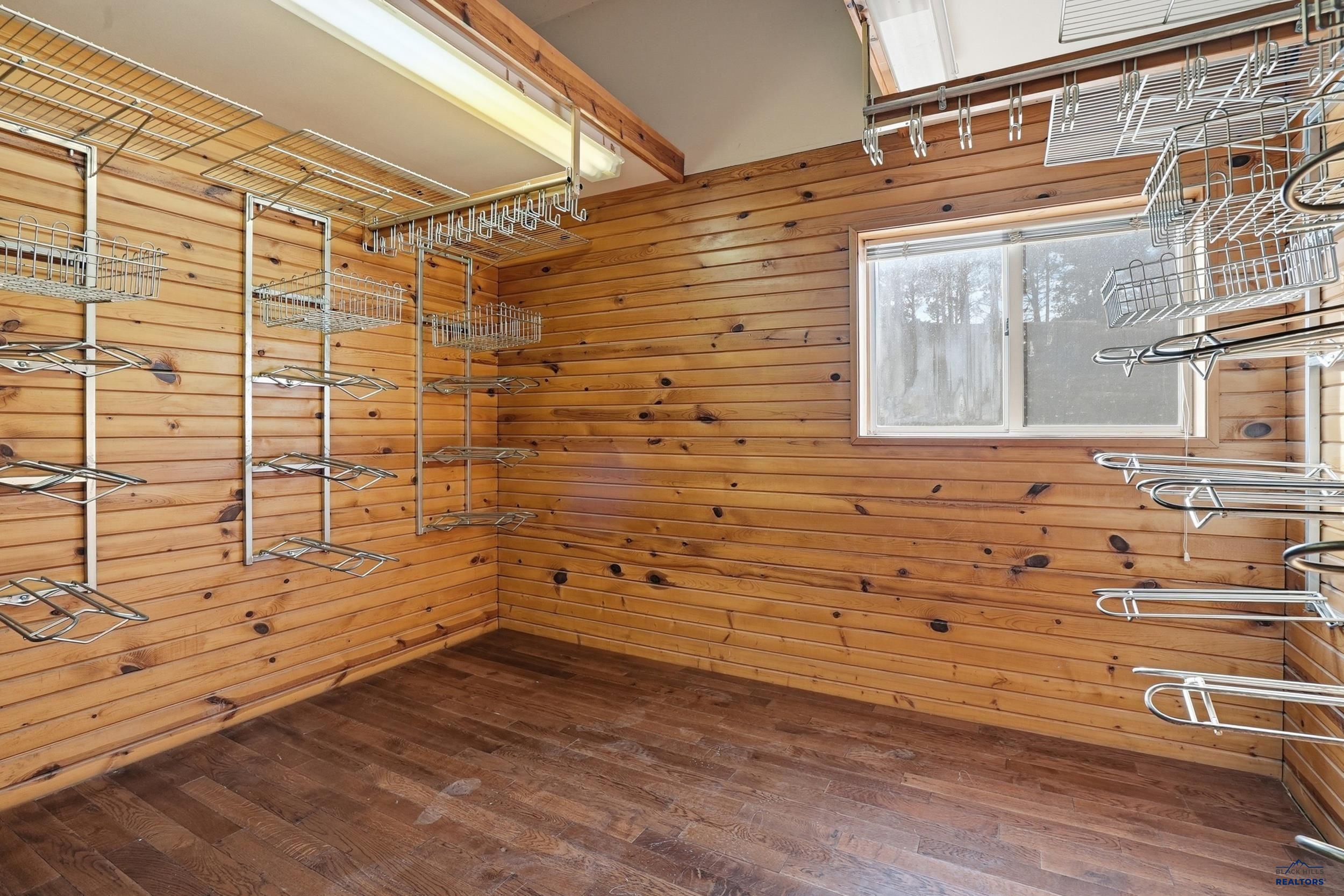 1810 SKYLINE RANCH RD