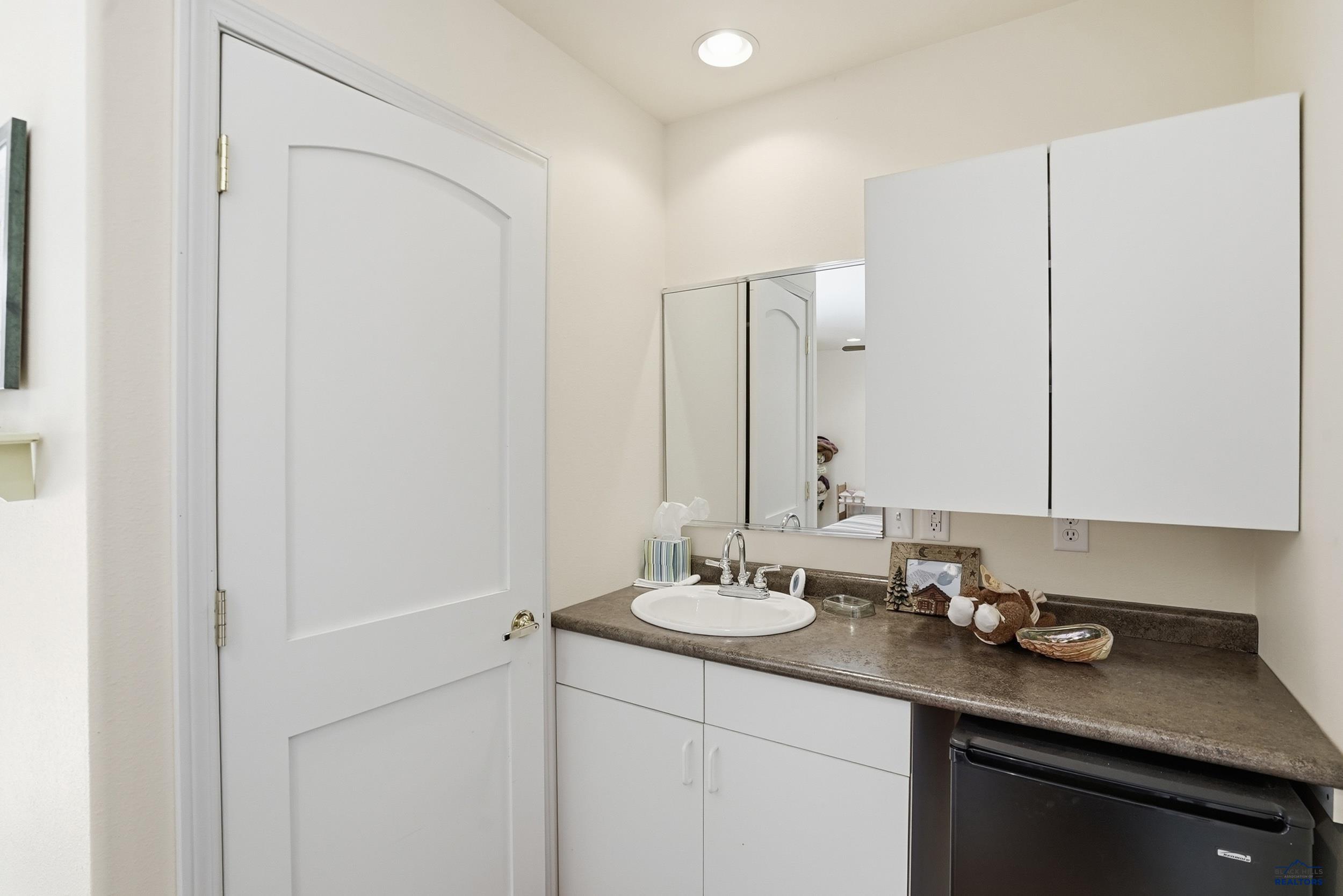 250 TIMBERLINE CT