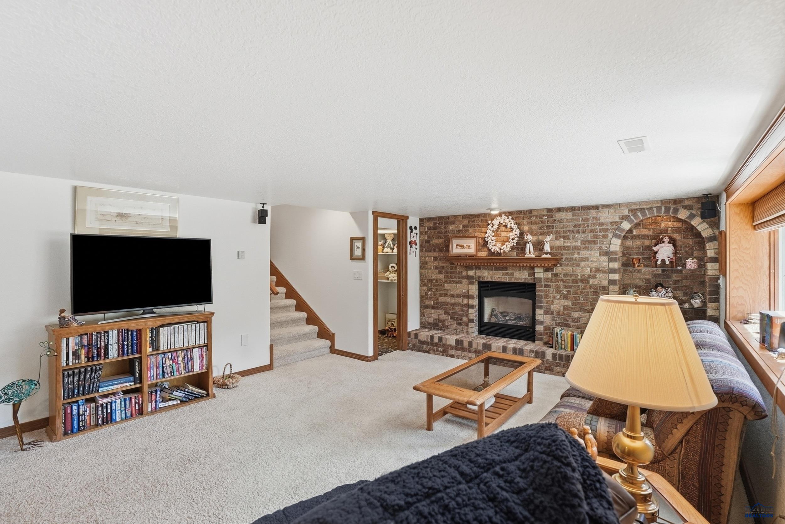 250 TIMBERLINE CT