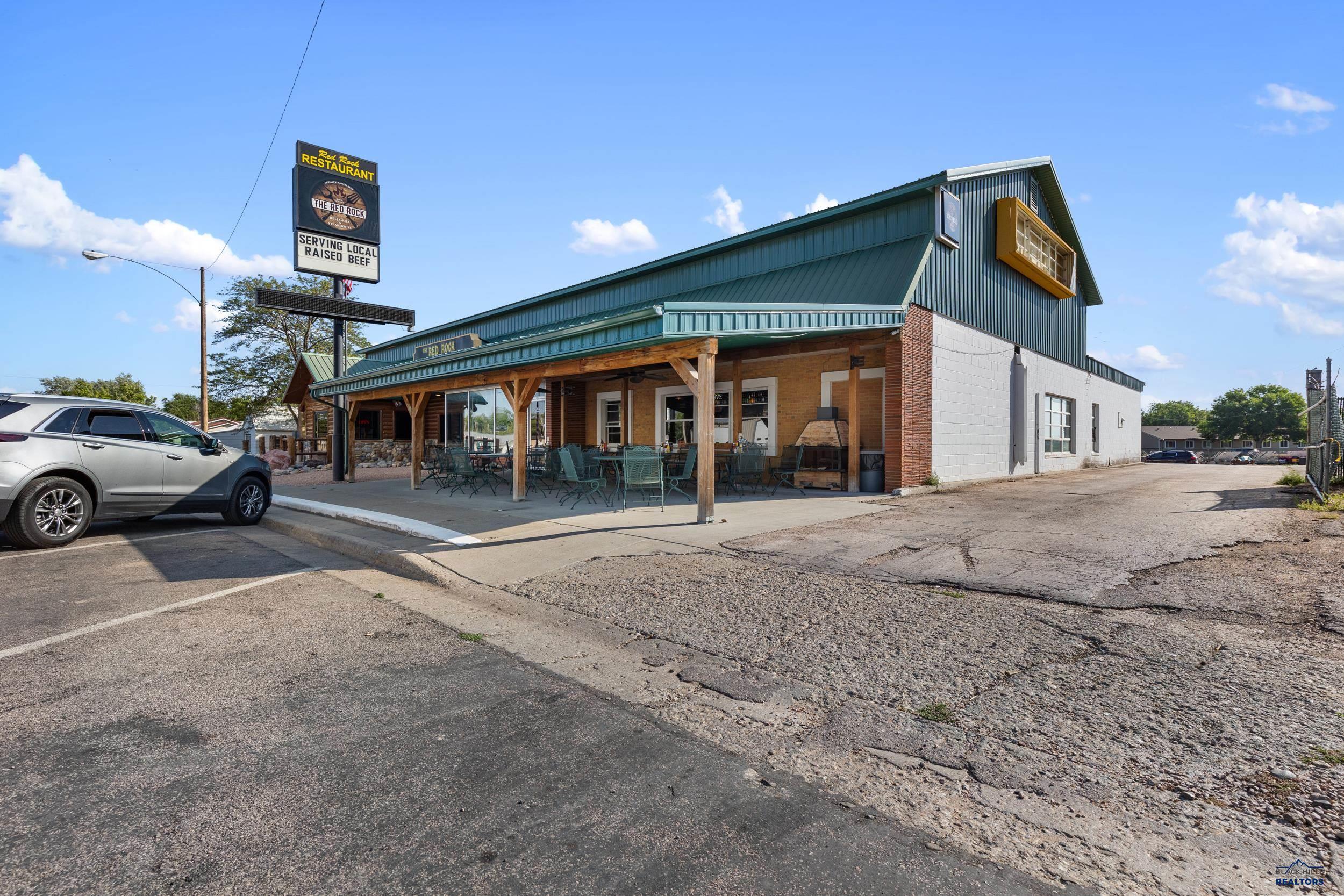 506 GLENN ST