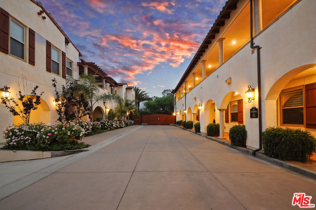 28220 Highridge Road 208