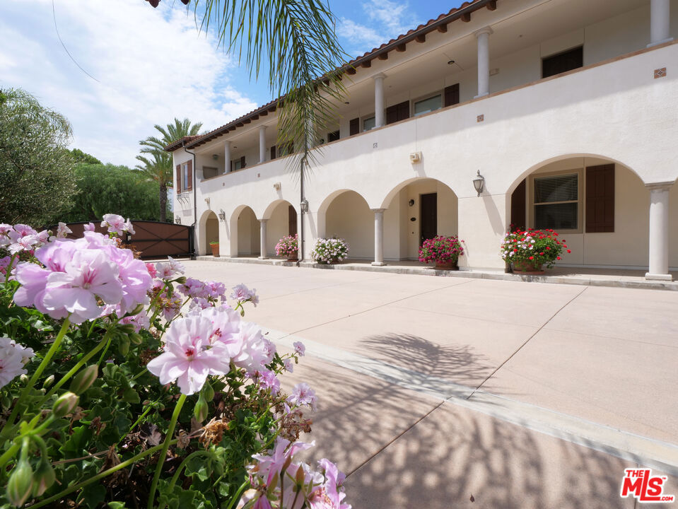 28220 Highridge Road 208