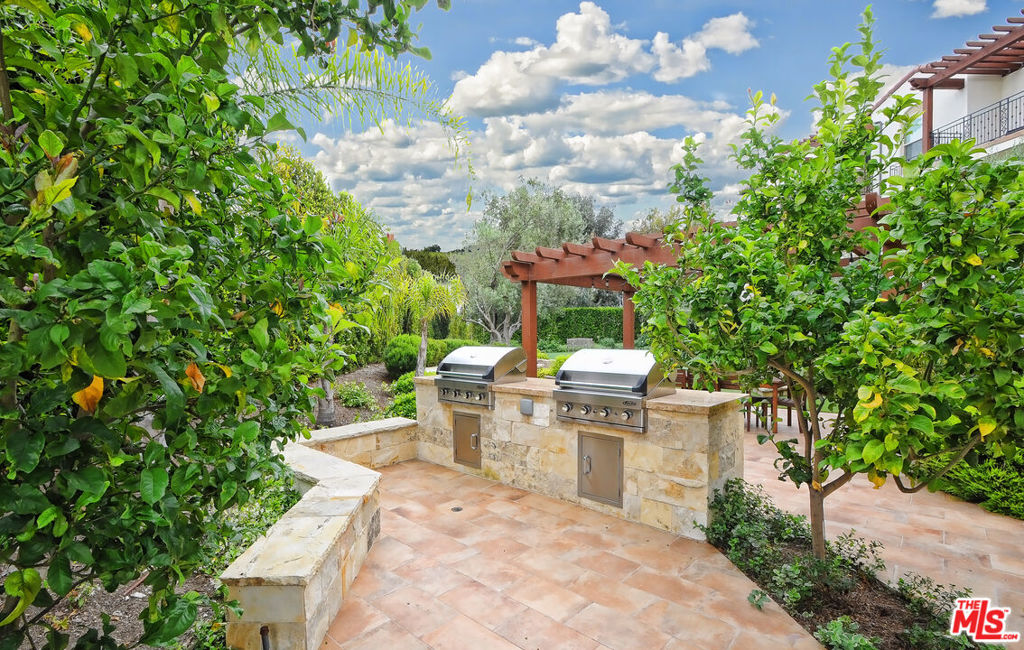 28220 Highridge Road 208