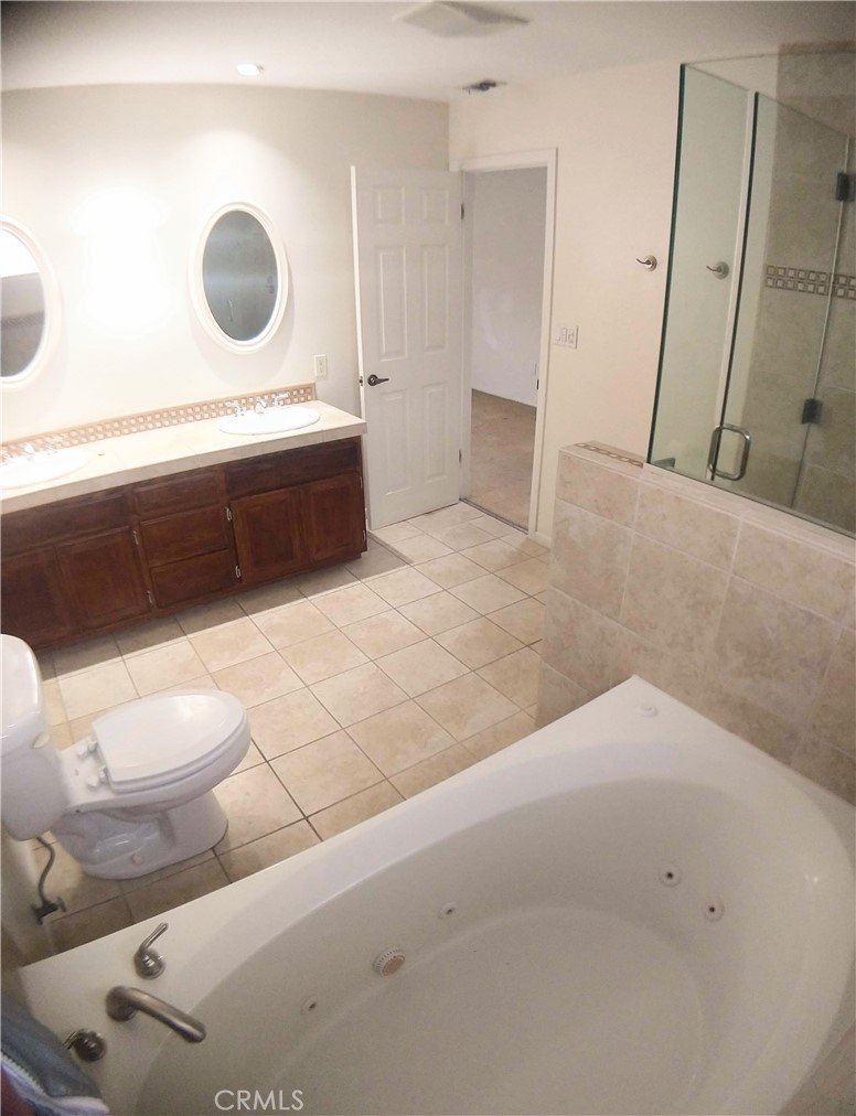 1913 Robinson Street B