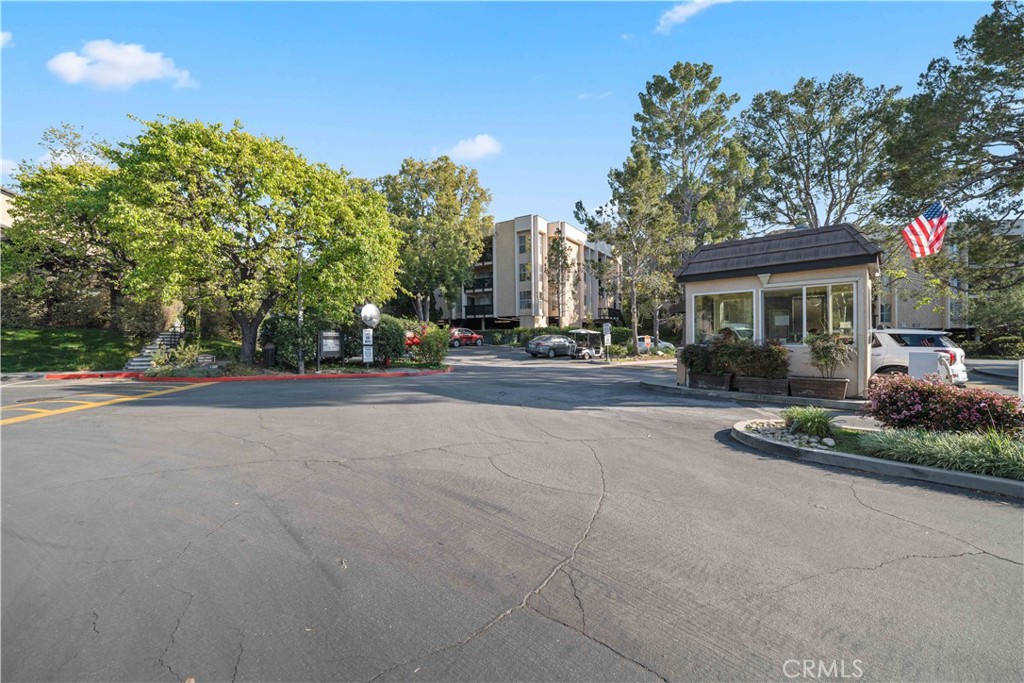 8108 Raintree Circle