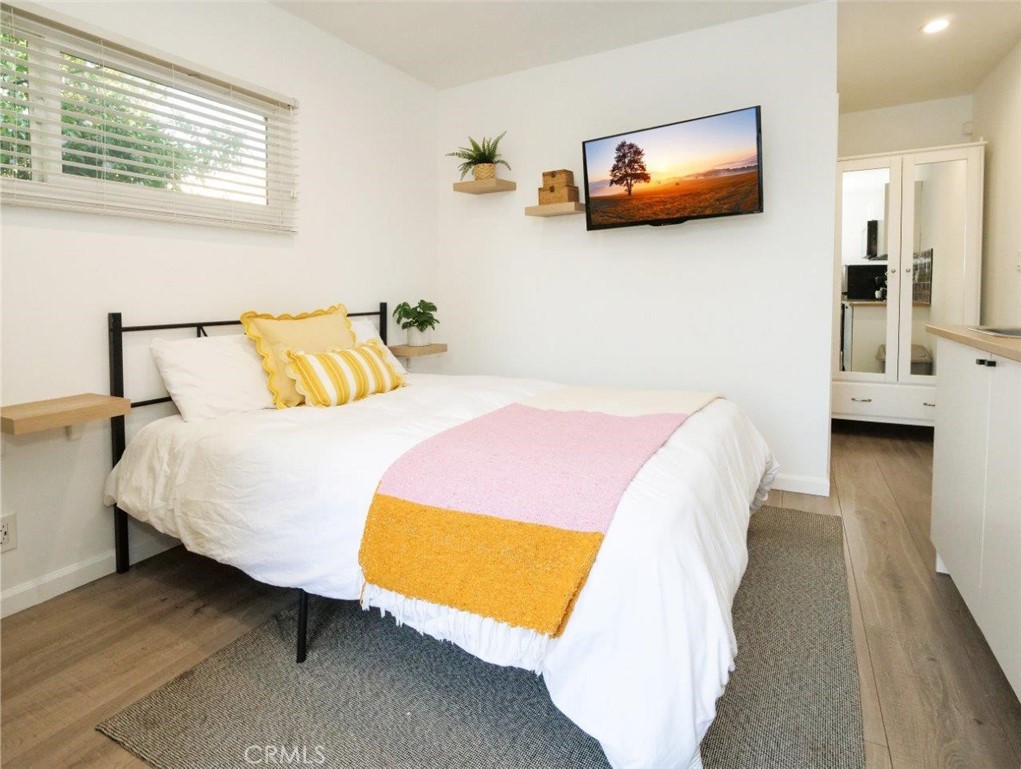 5435 W 76th Street