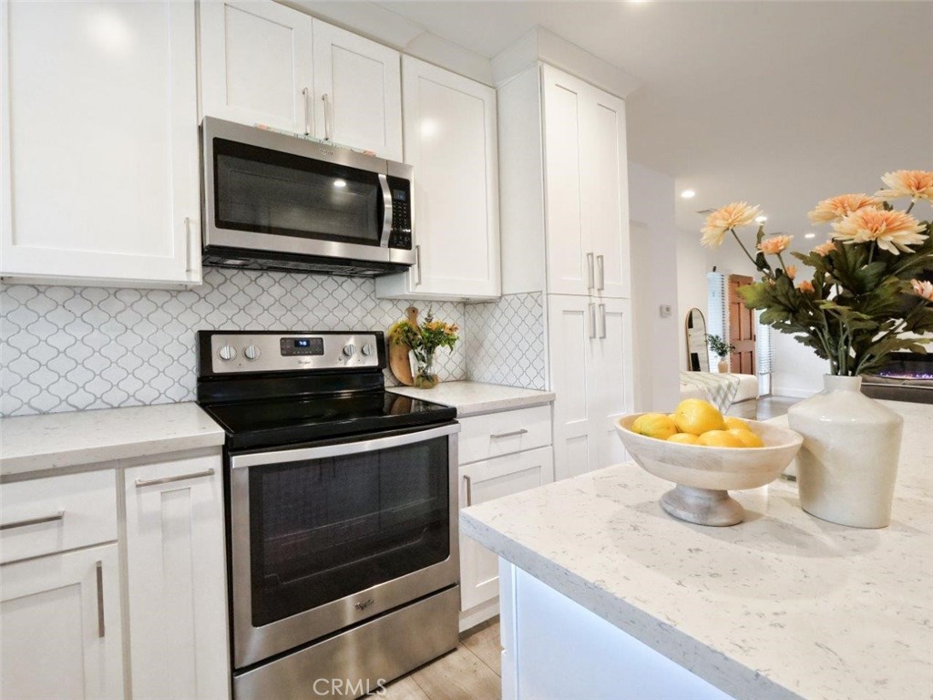 5435 W 76th Street