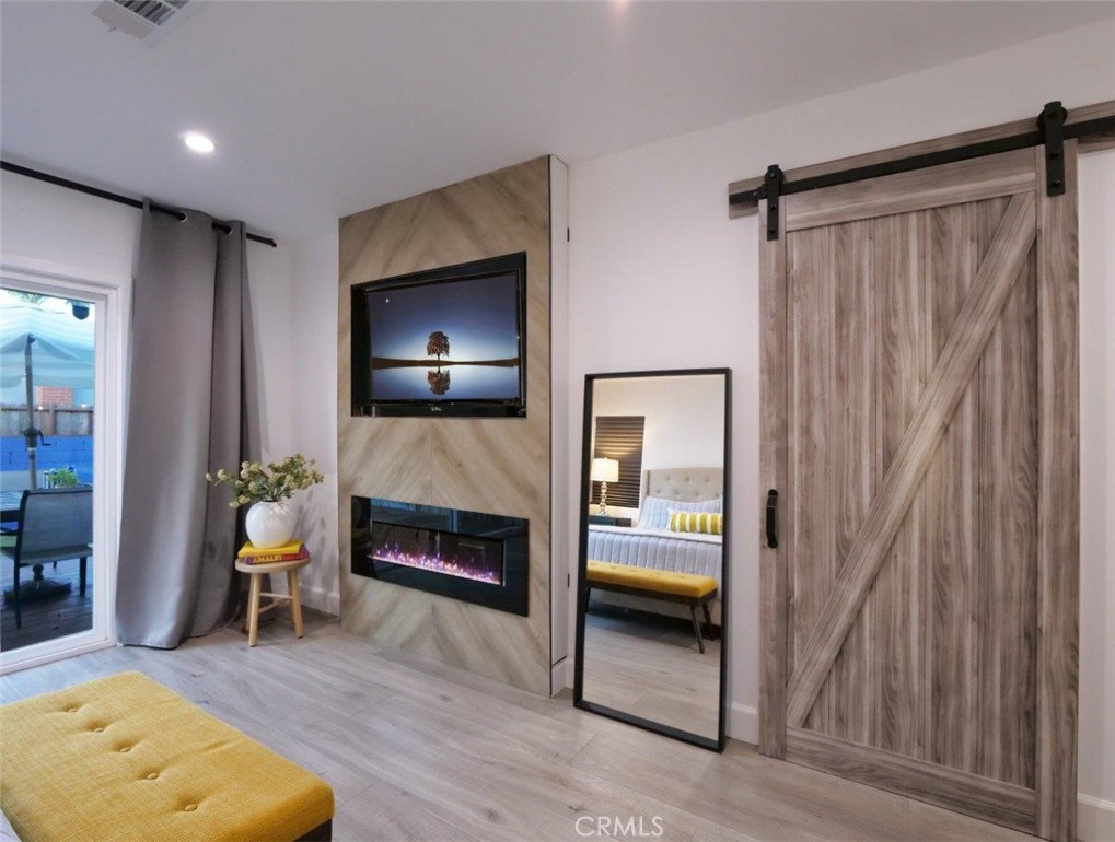 5435 W 76th Street
