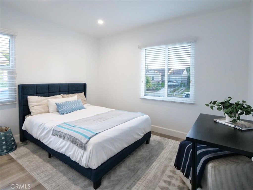 5435 W 76th Street