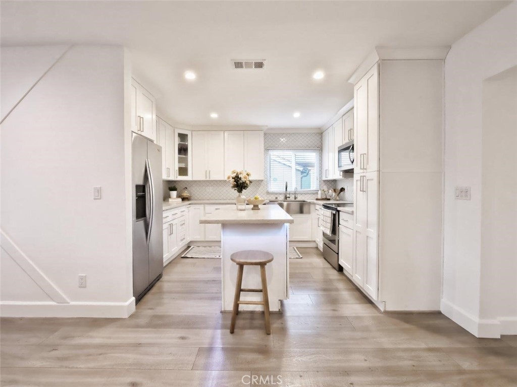 5435 W 76th Street