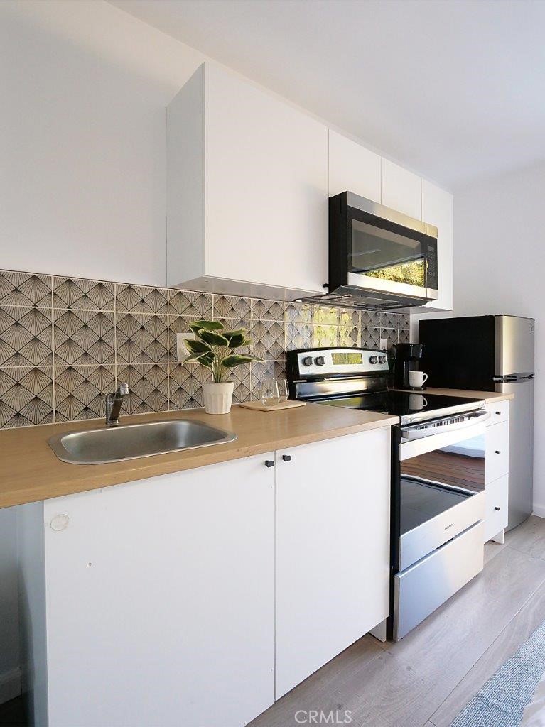 5435 W 76th Street