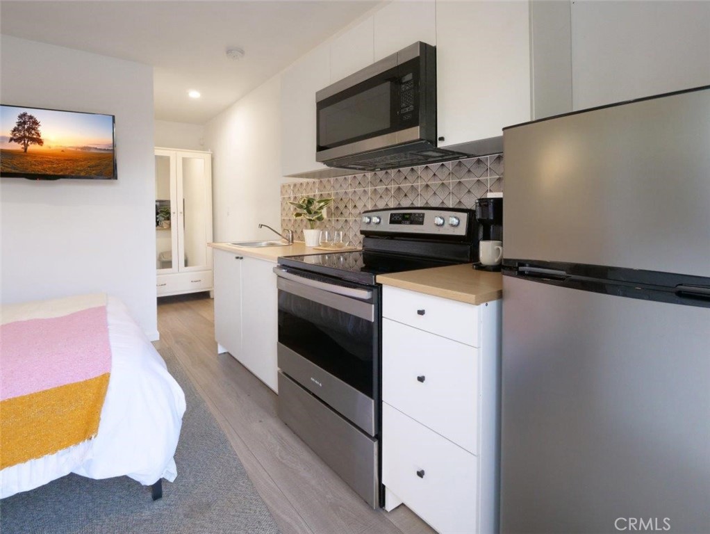 5435 W 76th Street