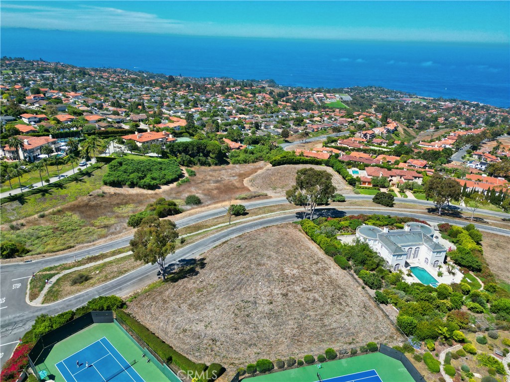 1520 Paseo La Cresta