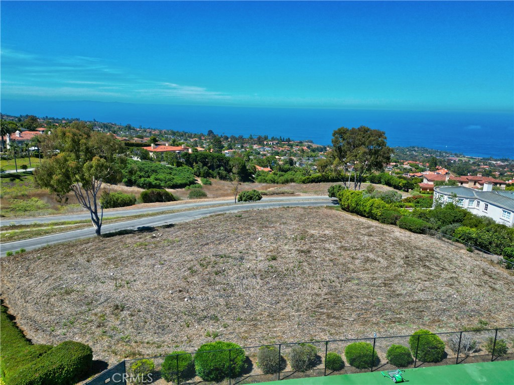 1520 Paseo La Cresta