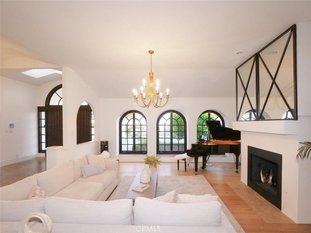 6717 Alta Vista Drive