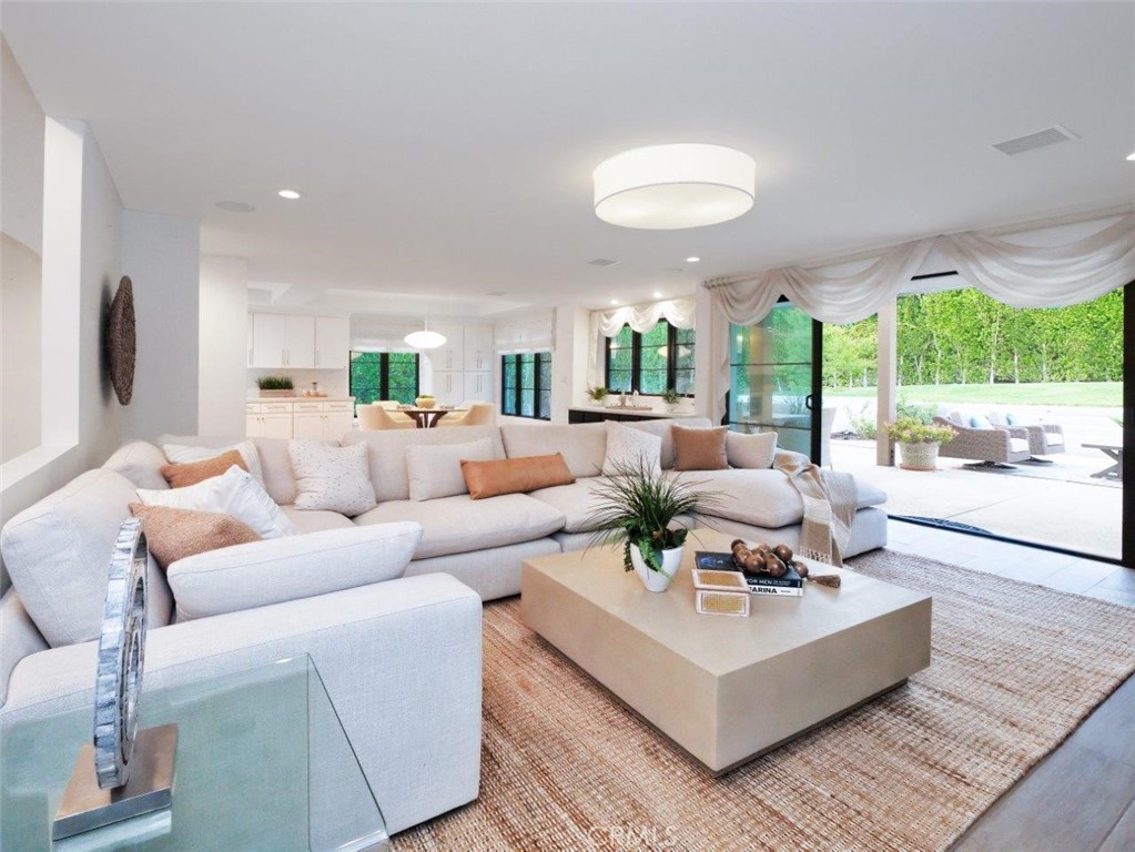 6717 Alta Vista Drive