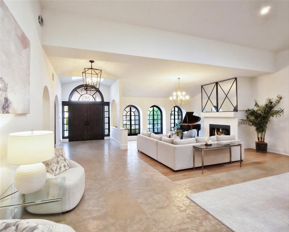 6717 Alta Vista Drive