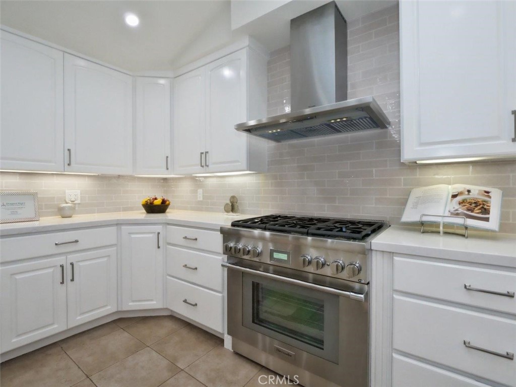 4 Horseshoe Lane