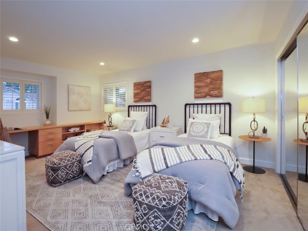 4 Horseshoe Lane