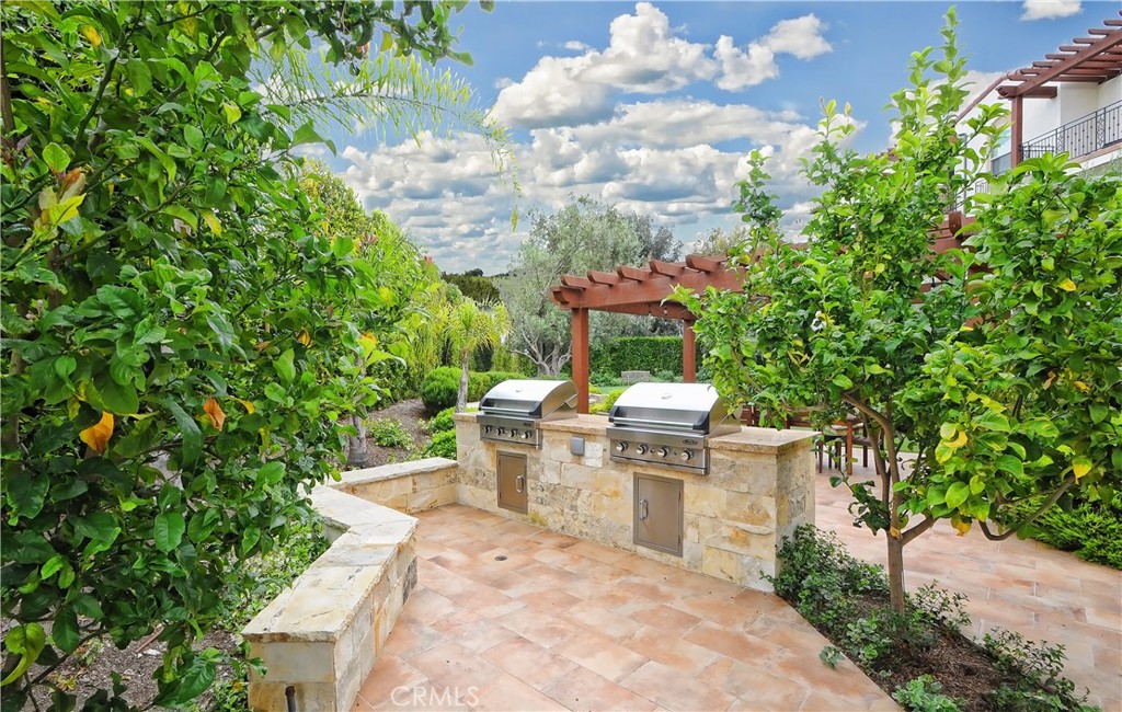 28220 Highridge Road 208