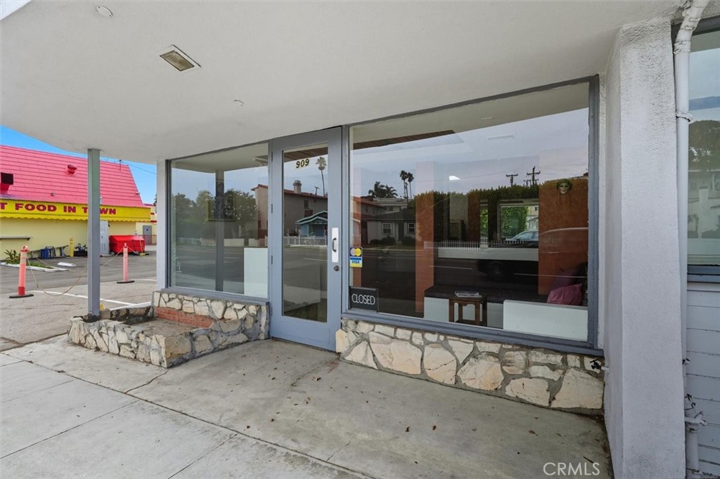 901 S Pacific Coast Highway