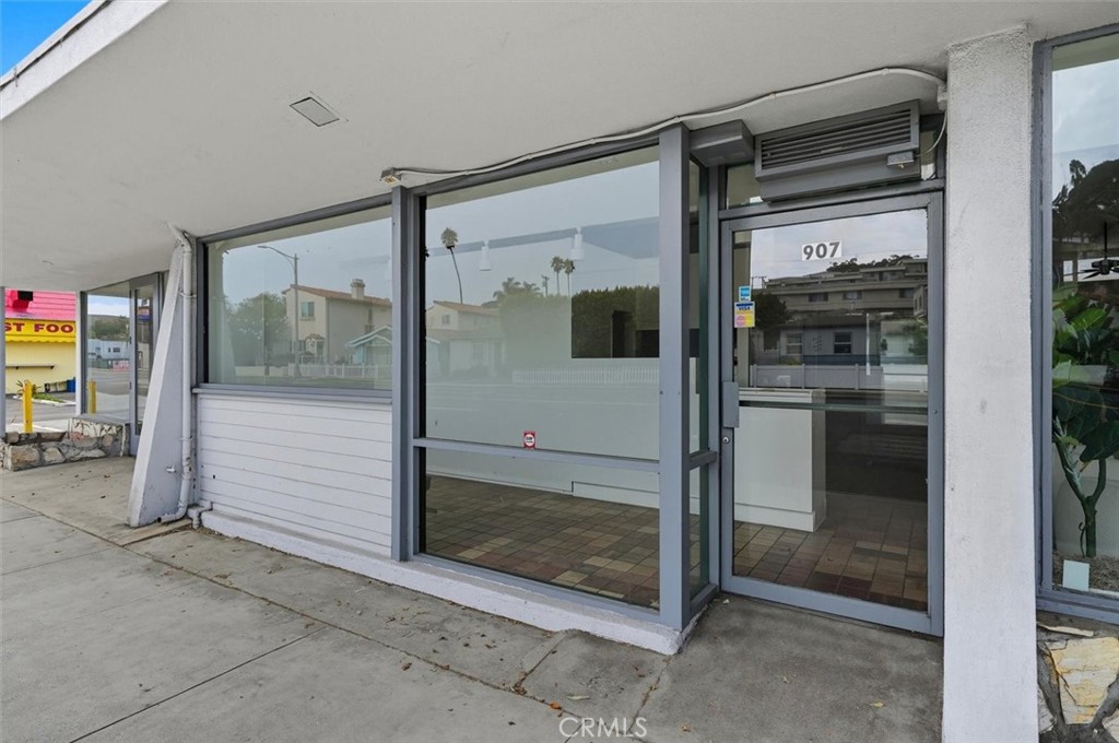 901 S Pacific Coast Highway