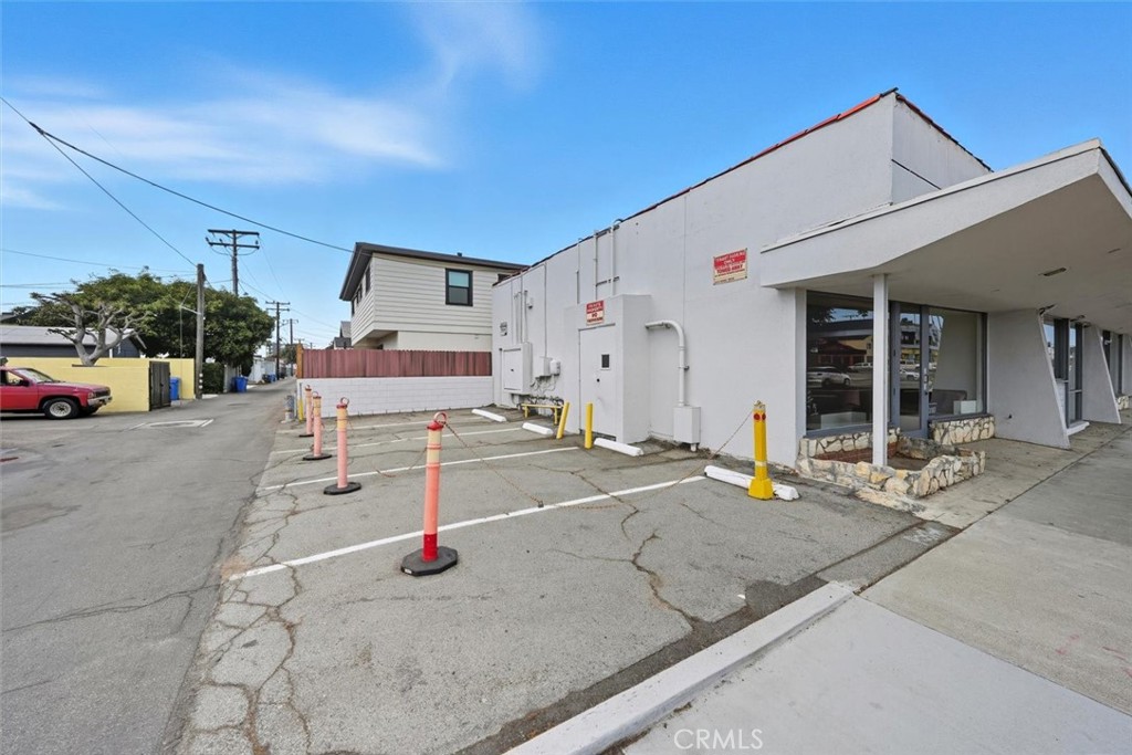 901 S Pacific Coast Highway