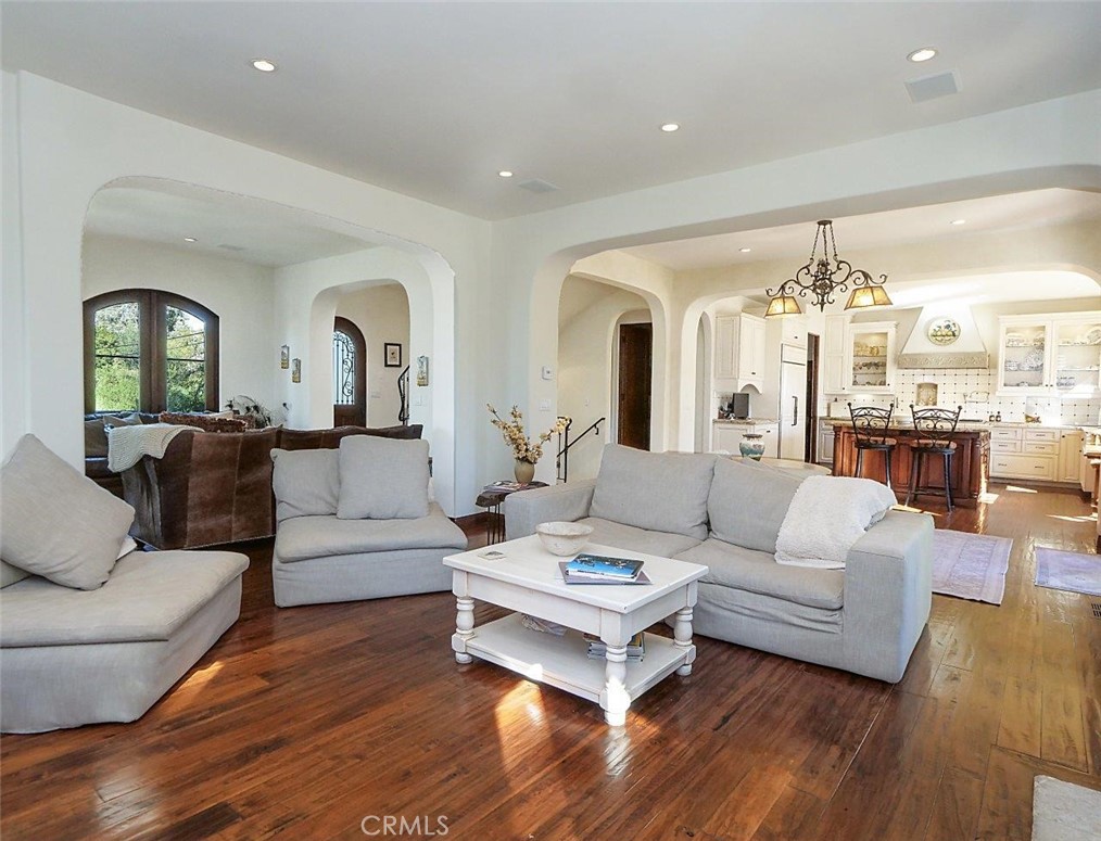 1724 Via Estudillo