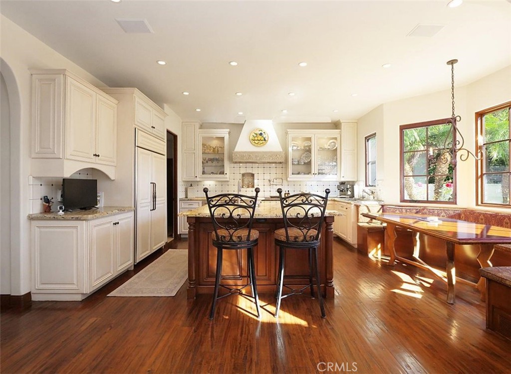 1724 Via Estudillo