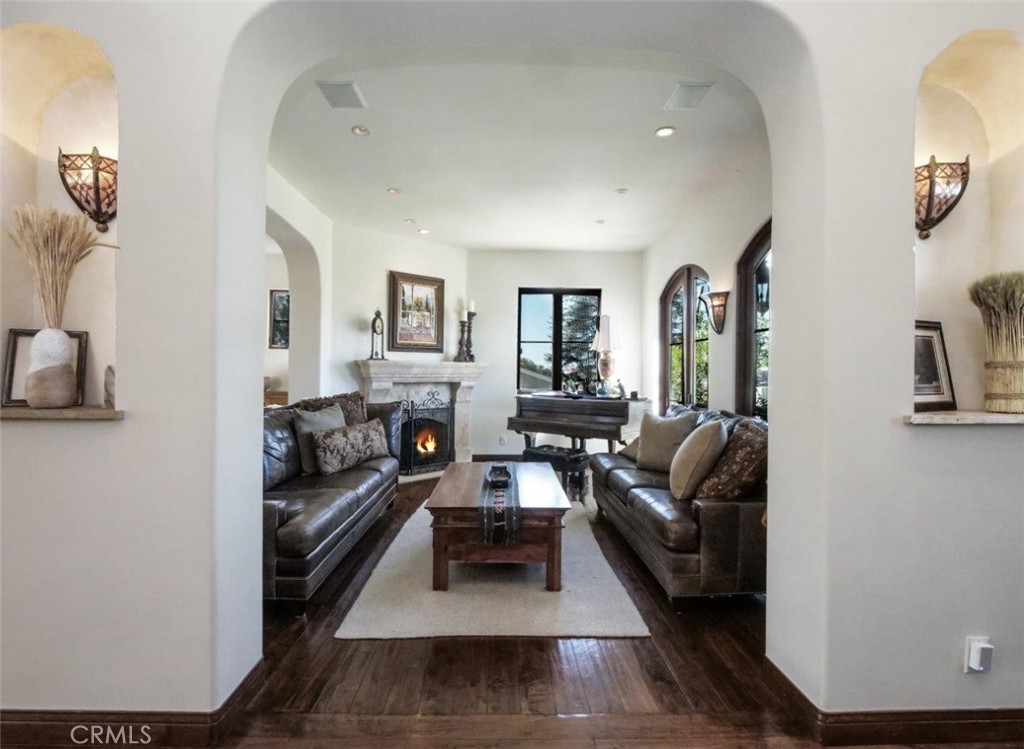 1724 Via Estudillo