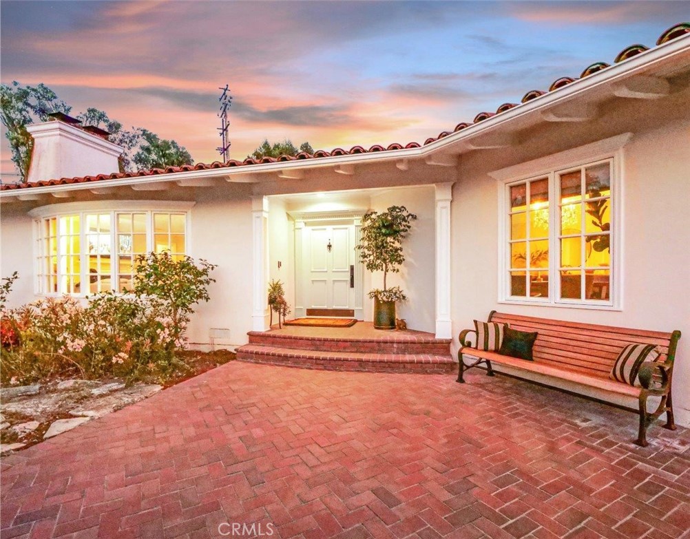 1300 Granvia Altamira