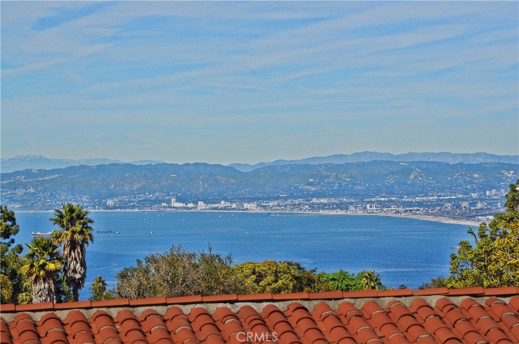 1300 Granvia Altamira