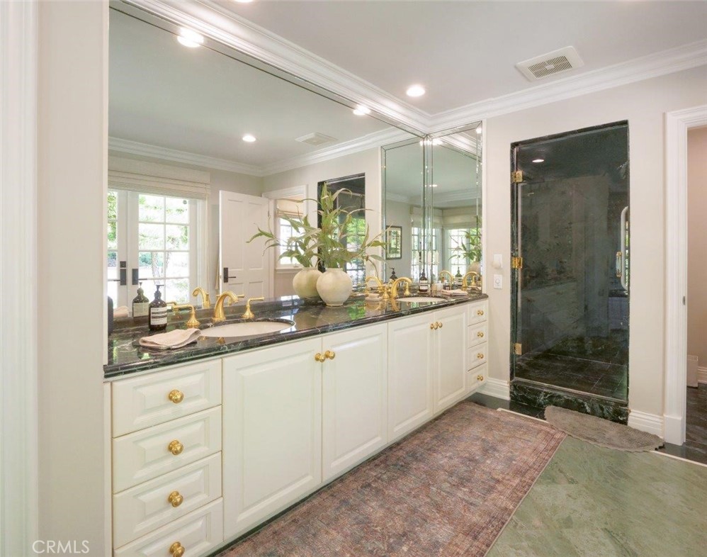 1300 Granvia Altamira