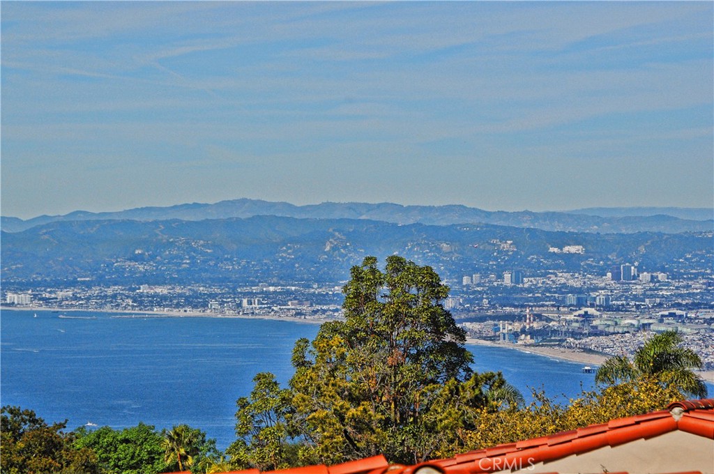 1300 Granvia Altamira