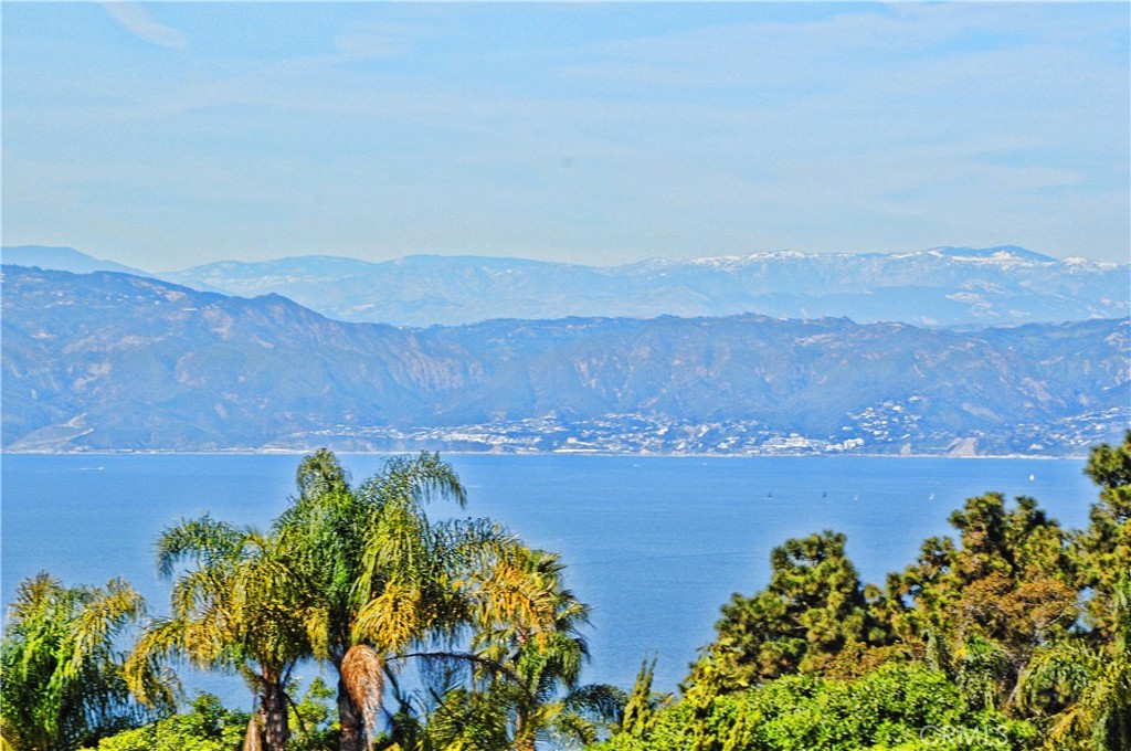 1300 Granvia Altamira