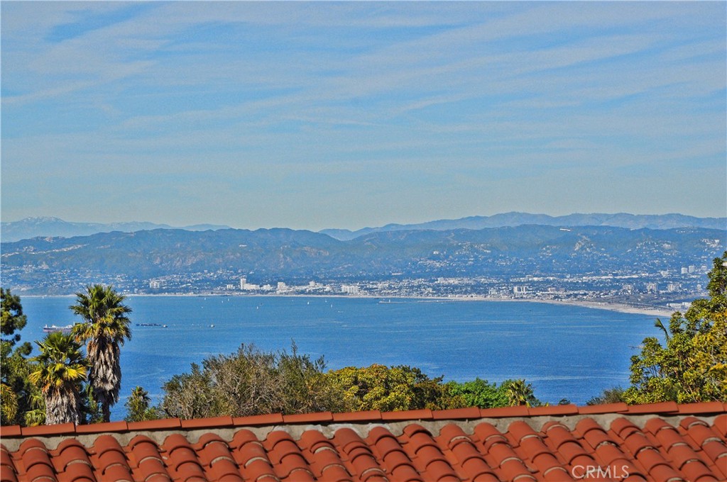 1300 Granvia Altamira