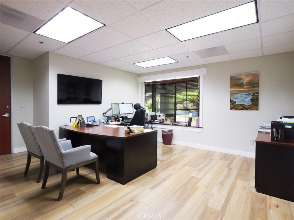 25550 Hawthorne Boulevard 100